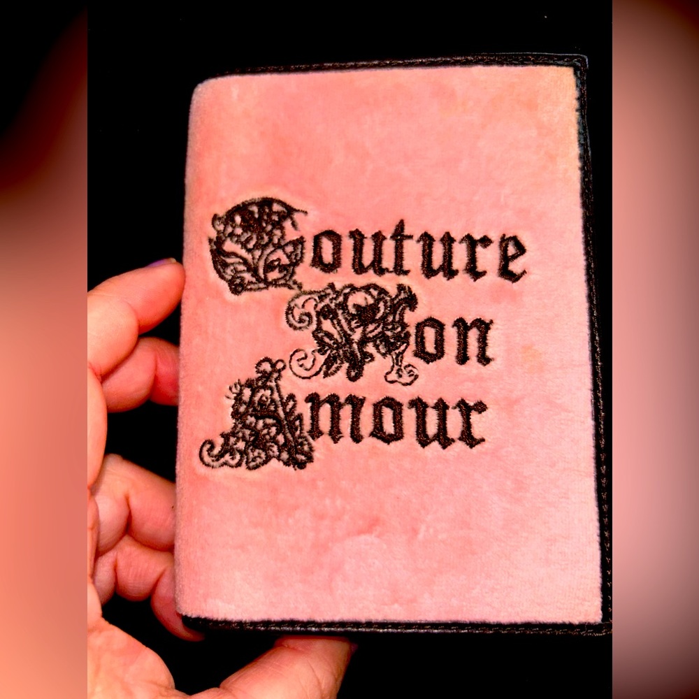 Juicy Couture Travel Exclusive passport holder business cards